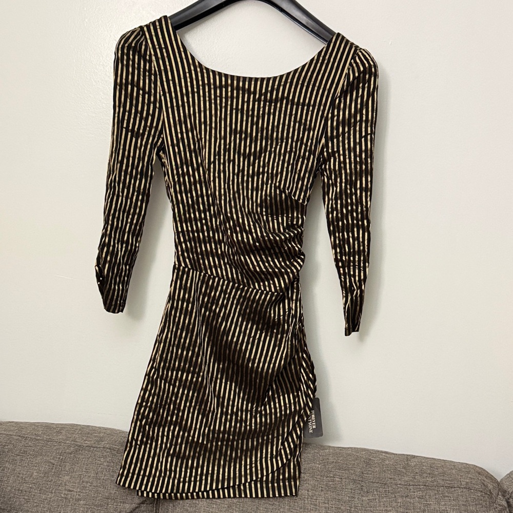 Forever 21 Black and Gold Mini Dress